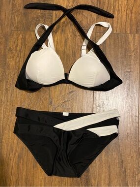 Women’s Black & White Two-Piece Bikini Set